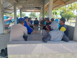 Nelayan Lamongan Curhat ke Polisi, Sering Gesekan dengan Tuban dan Bawean