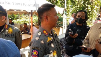 Satpol PP Surabaya Siap Fasilitasi Pedagang Pasar Tumpah Agar Dapat Tempat Berjualan