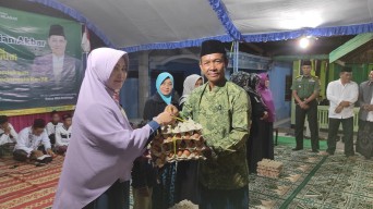 Rayakan HUT RI ke-78, Warga Desa Mlarak Ponorogo Bagikan 400 Telur