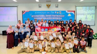 Mudipat Surabaya Menerima Kunjungan Siswa dan Cikgu dari Malaysia