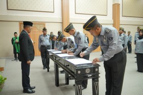 Kemenkumham Jatim Rotasi 37 Pejabat di UPT Pemasyarakatan dan Keimigrasian