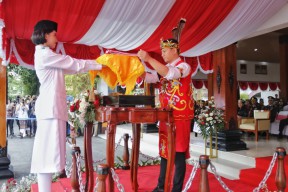 Pimpin Upacara HUT RI, Mas Ipin Sampaikan Pidato Kenegaraan Bung Karno