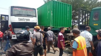 Kronologis Kecelakaan Bus Tentrem di Singosari Malang