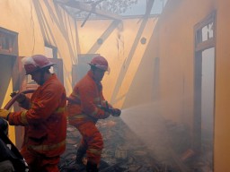 Lupa Matikan Kompor, 3 Rumah di Trenggalek Ludes Terbakar