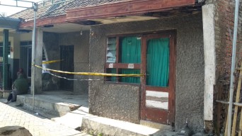 Diduga Cemburu, Suami di Kota Batu Nekat Tusuk Istri, lalu Bunuh Diri