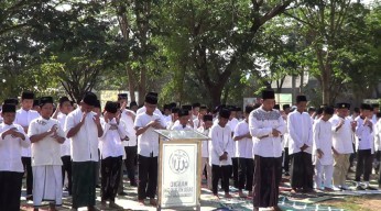 Kemarau Panjang, Pelajar di Lamongan Ritual Minta Hujan