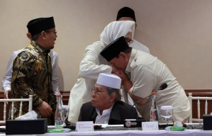 Disebut Pailit, Air Garam Makan Korban, Prabowo dengan Kiai NU