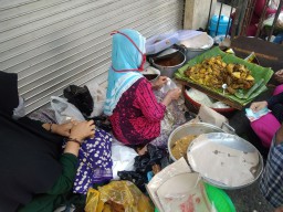 Sego Buk Hj Tuni, Masakan Khas Madura yang Eksis Sejak 1960