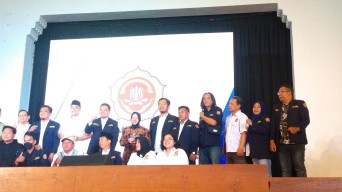 Gelar Konsolidasi Akbar, Risma dan Fuad Perkenalkan Karang Taruna Surabaya, Ada Agenda Baru?
