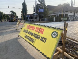 Rusak Parah, Pemkab Ponorogo mulai Perbaiki Jalan Mlilir-Janti