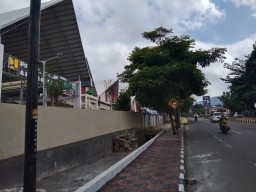 Oktober Pedagang Bakal Tempati Pasar Induk Among Tani Batu