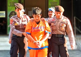 Kenal Lewat Grup WA, Pemuda Pemalang Cabuli Siswi SMK di Sidoarjo