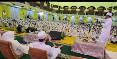 Ribuan Relawan Adies Kadir Lantunkan Selawat untuk Pemilu Damai 2024