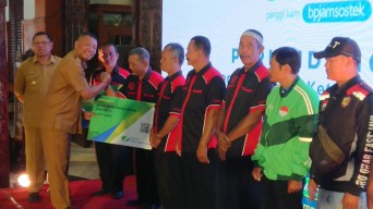 Tertinggi di Jatim, Pemkab Tulungagung Beri Jaminan Sosial pada 27.500 Pekerja Rentan