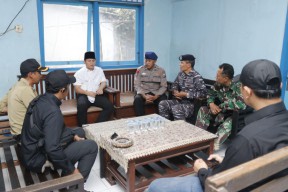 Pencarian 8 Nelayan Hilang Dihentikan, Bupati Arifin: Pemantauan melalui Society Community