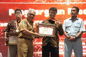 7 Penghargaan dari Disnakertrans Jatim Diraih SIG karena Konsisten Terapkan Manajemen 5R