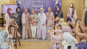 Brand Fesyen Muslim Kediri Telurkan Produk Motif Bunga Liar untuk Perempuan Hebat