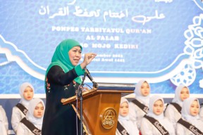 Gubernur Jatim Khofifah Singgung LGBT di Ponpes Al Falah Ploso