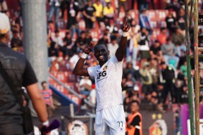 Macan Putih Terkam Bajul Ijo dalam Derby Jatim 4 Gol Tanpa Balas, Naik ke 10 Besar