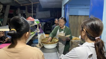 Rekomendasi Kuliner di Kediri, Pecel Mbak Yah Pasar Pamenang Pare Eksis sejak 1988