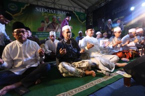 Ratusan Kiai Ponpes Sidosermo Surabaya Deklarasi Dukung Anies Baswedan