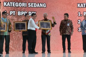 Bank Jatim Raih Penghargaan Kategori BPD Besar dari Kemendagri