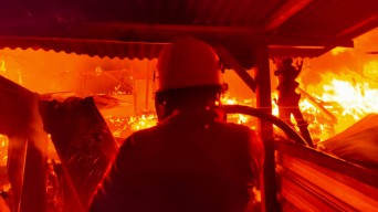 6 Rumah Ludes Terbakar di Bojonegoro Semalam, Waspada Lur...
