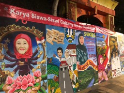 2.376 Mural Tema Khofifah-Emil Karya Siswa se-Jatim Pecahkan MURI