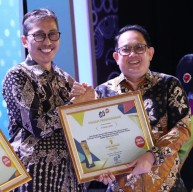 Bank Jatim Terima Penghargaan Jatim Bangkit Awards, Supporting Pemulihan Dampak Pandemi