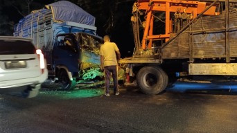Kecelakaan Beruntun di Bojonegoro, Motor Mio Remuk Terbakar