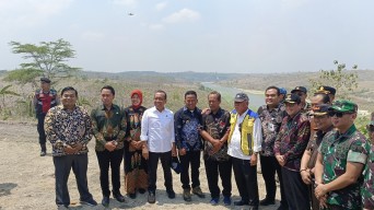 Pembangunan Bendung Gerak Karangnongko Dimulai, Mensesneg : Ini untuk Kemakmuran Warga Bojonegoro