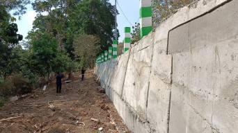 Viral di Medsos, Bangunan TPT di Desa Klino Bojonegoro Disebut Asal-Asalan
