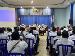 Kang Giri Tangguhkan Tarikan Sumbangan SMPN 1 Ponorogo