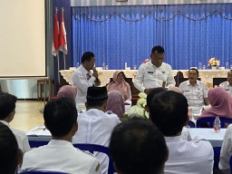 Meski Sudah Ajukan Mundur, Kepala SMPN 1 Ponorogo Masih Sama, Lho Kok?