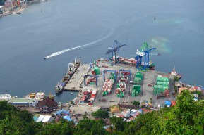 Kinerja Terminal Peti Kemas Jayapura Meningkat, Pengguna Jasa Sebut Hemat 30 Persen