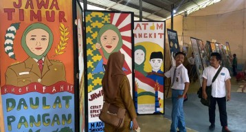 HUT Jatim ke-78, Ratusan Siswa Bojonegoro - Tuban Gambar Mural Gubernur Khofifah