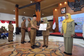 108 PNS dan 1 PPPK Pemkab Trenggalek Terima SK Purna Tugas, Ini Pesan Mas Ipin
