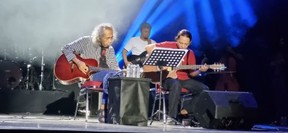 Sawung Jabo & Sirkus Barock Tampil Memukau, Obati Rindu Penggemarnya di Surabaya
