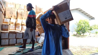 Tahap Awal, KPU Lamongan Terima 3 Item Logistik untuk Perlengkapan TPS