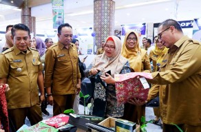 Pacu Pertumbuhan, DPMPTSP Kabupaten Gresik Gelar Pameran Investasi Industri dan UMKM