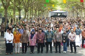 Mas Dhito Berikan Bisyaroh untuk 8000 Guru Agama Nonformal
