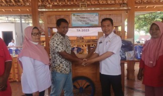 26 Warga Penerima Manfaat di Kabupaten Madiun Terima Gerobak Usaha Gratis