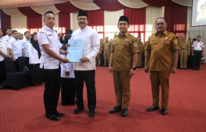 Serahkan SK Pengangkatan PPPK Pemkot Pasuruan, Gus Ipul : Wujudkan Kinerja yang Berdampak