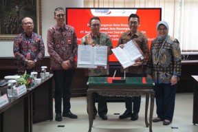 Dorong Peningkatan Transaksi Ekspor, Bank Jatim dan LPEI Teken Kerja Sama