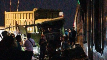 KA Wijaya Kusuma Tabrak Truk Mogok di Mojokerto, Perlintasa Tanpa Penjaga