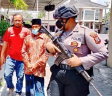 Kerap Akui Istri Orang Lain, Lansia di Pamekasan Dibacok Tetangganya