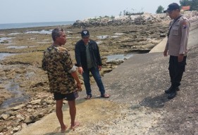 Diduga Dibuang Usai Dilahirkan, Mayat Bayi Ditemukan di Tepi Pantai Pamekasan