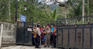Rekonstruksi Perampokan Hotel Telaga Ngebel Ponorogo, Jadi Tontonan Warga