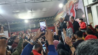 Hadir di Kantor DPD PDI Perjuangan, Ganjar Beber Cara Jatim Tetap Jadi Kunci Kemenangan