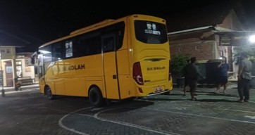8 Terduga Pelaku Pelemparan Bus Perspa Pacitan di Ponorogo Diamankan